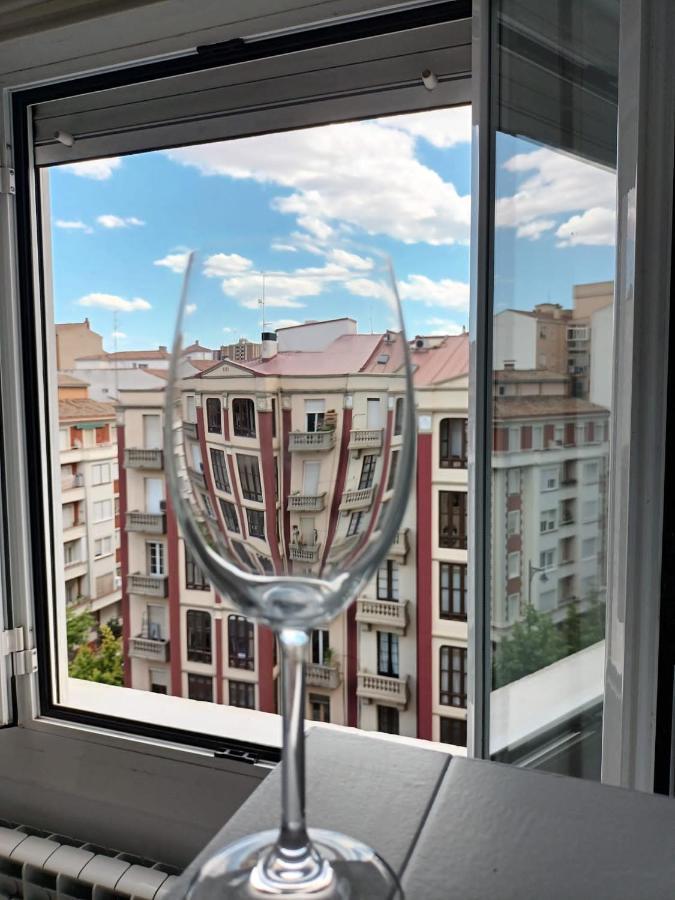 La Puerta Al Centro De Logrono Vino Crianza Y Desayuno Incluidos Apartamento Exterior foto