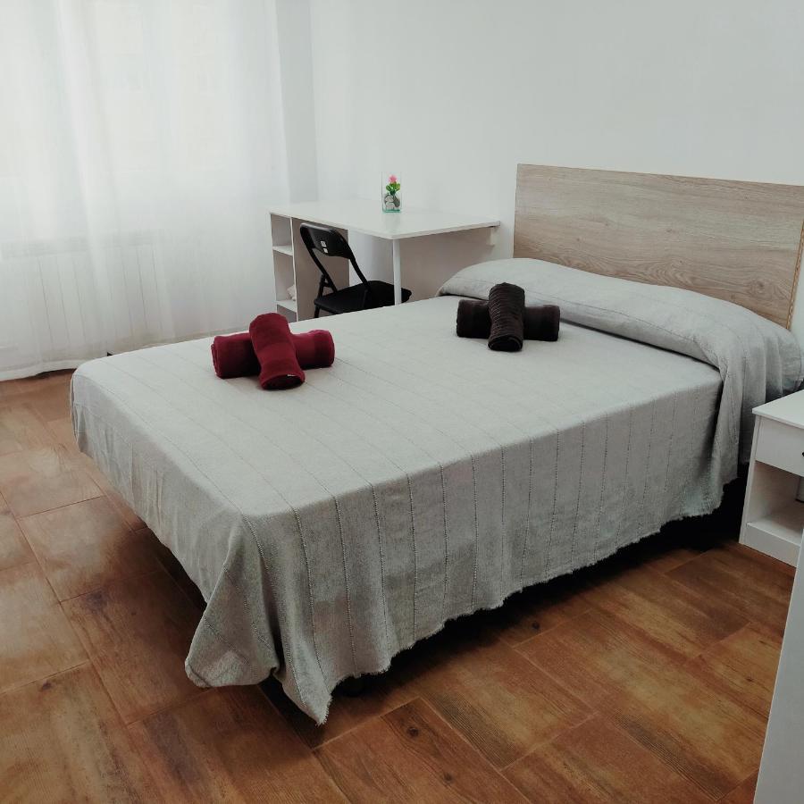 La Puerta Al Centro De Logrono Vino Crianza Y Desayuno Incluidos Apartamento Exterior foto